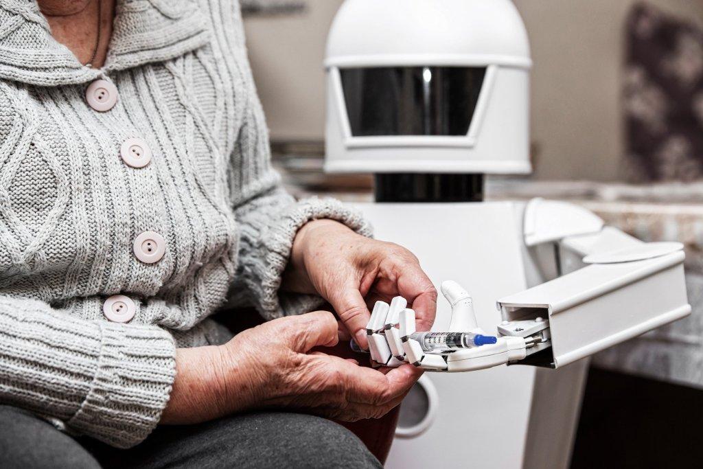 The Role of Technology in Assisted Living: Innovations and Opportunities